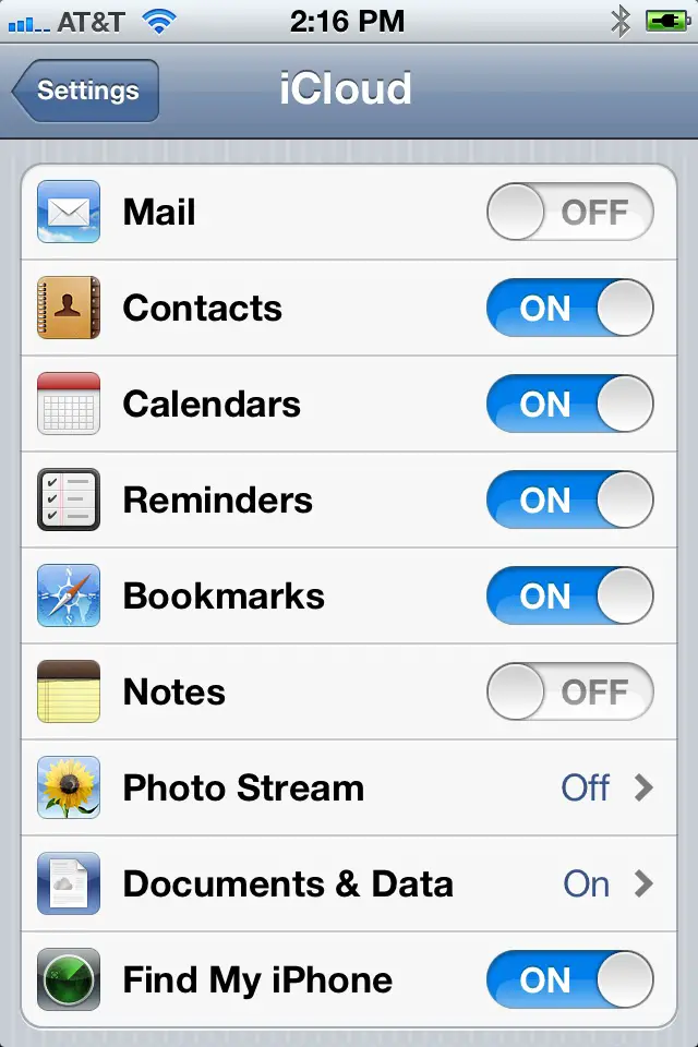 Configuring iCloud settings within the iOS 5 iPhone Settings app
